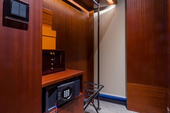 Room 20 of 35