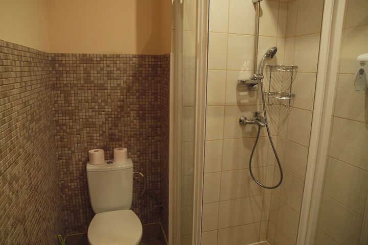 Room 48 of 69