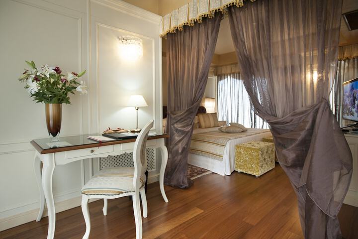 Room 21 of 81