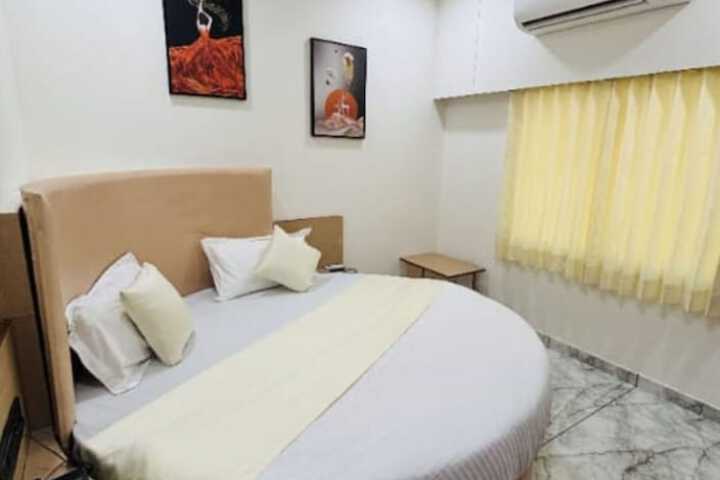 Room 19 of 25
