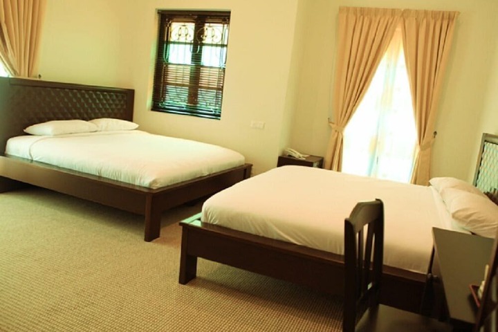 Room 7 of 38