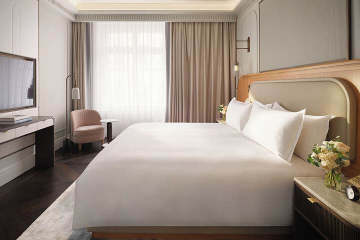 Room 45 of 150