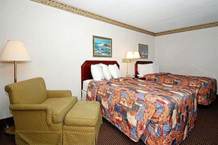 Room 2 of 6