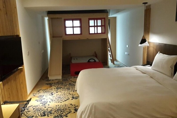 Room 22 of 42
