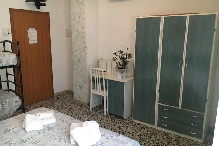 Room 8 of 45