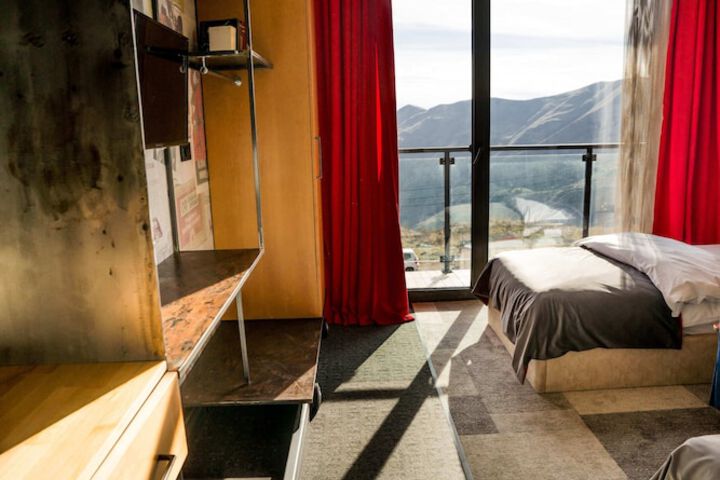 Room 10 of 75