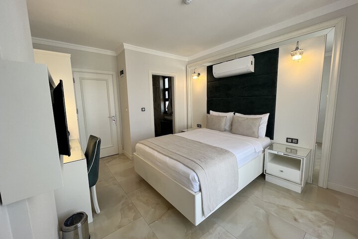 Room 43 of 107