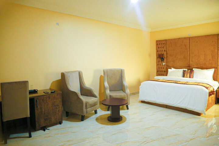 Room 8 of 51