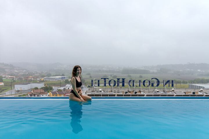Pool 43 of 82
