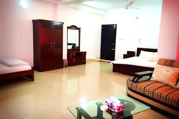 Room 9 of 37