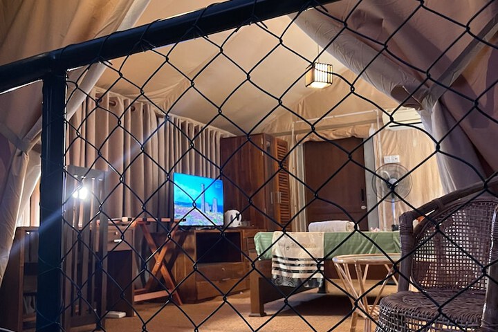 Room 3 of 33