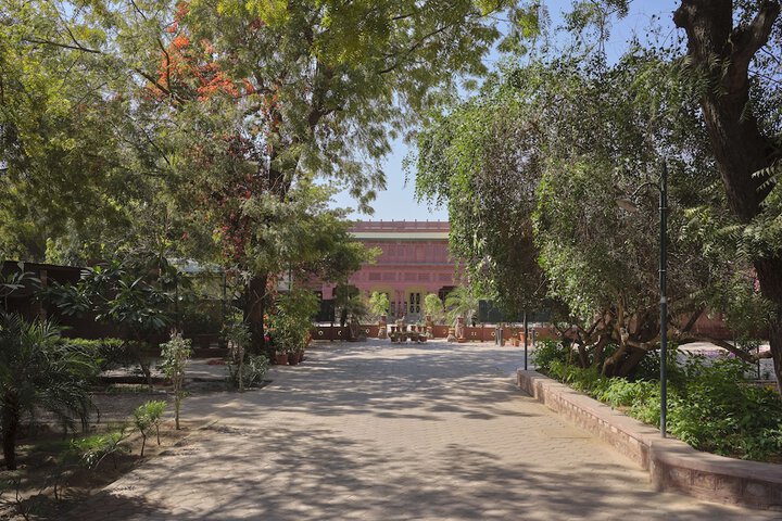 Hotel Entry