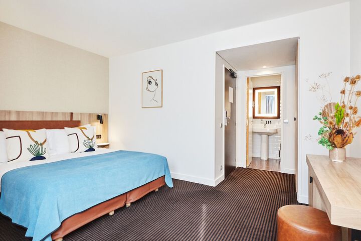 Room 14 of 37