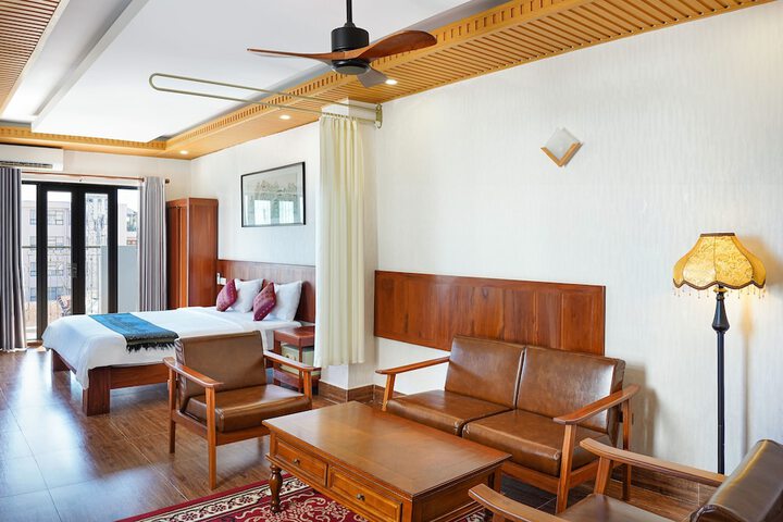 Room 4 of 31