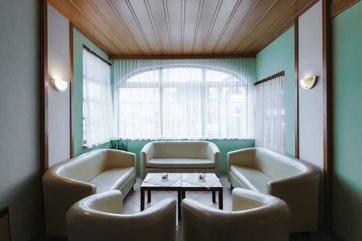 Hotel Interior 4 of 31