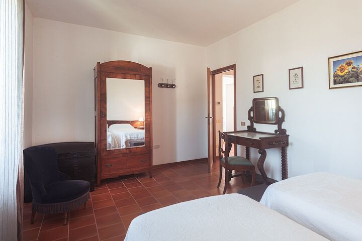 Room 16 of 134