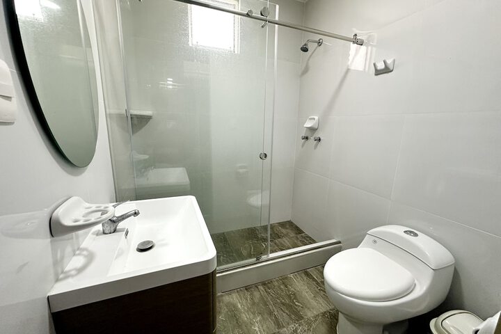 Room 108 of 214
