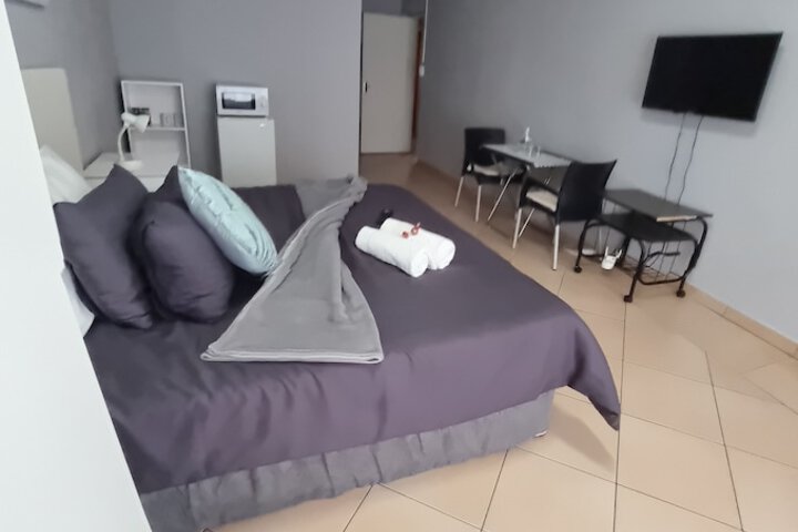 Room 13 of 21
