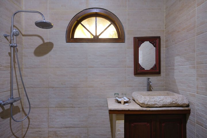 Room 14 of 52