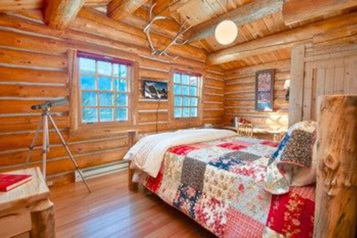 Room 10 of 28