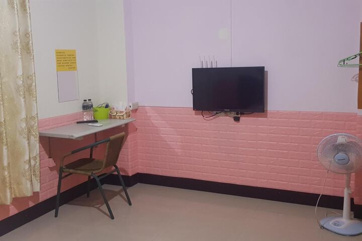 Room 29 of 53