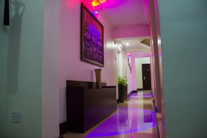 Ballroom/Hall 43 of 45