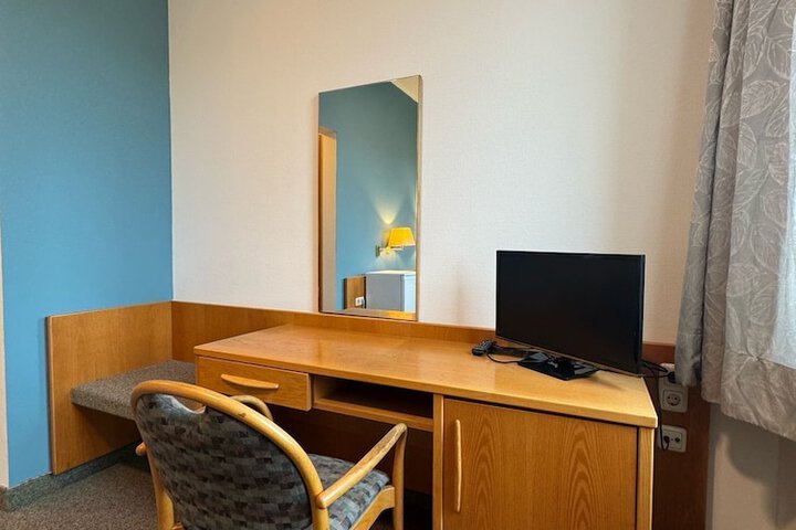 Room 35 of 54