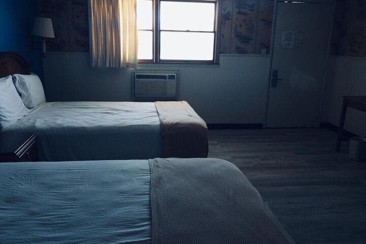 Room 9 of 19