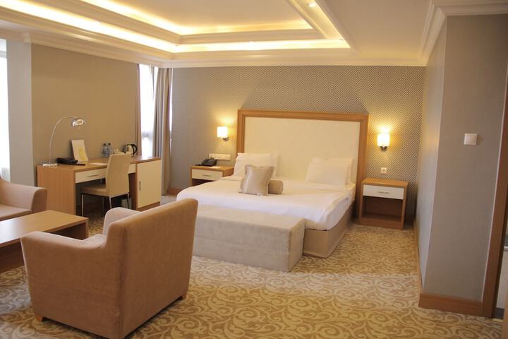 Room 15 of 61