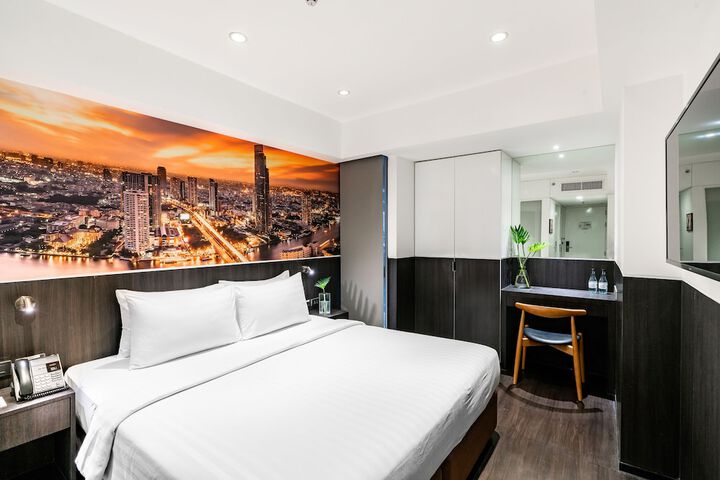 Room 9 of 43
