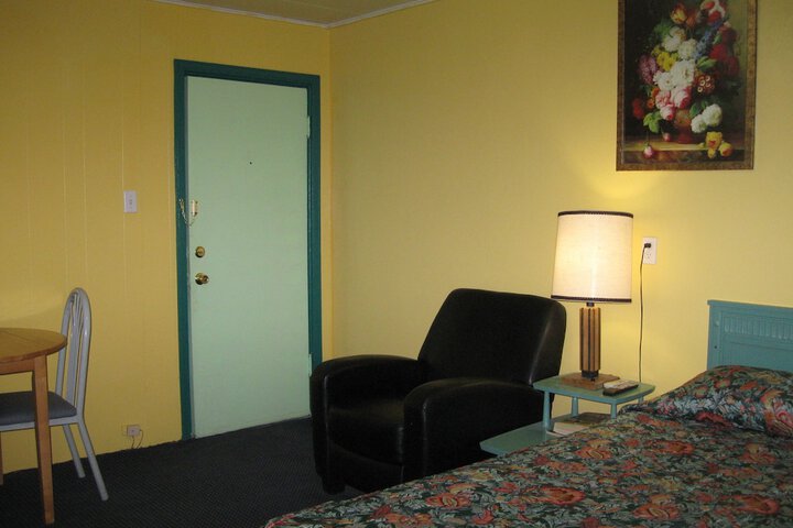 Room 10 of 70