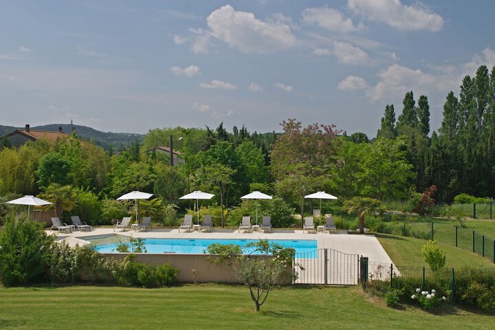 Pool 29 of 44