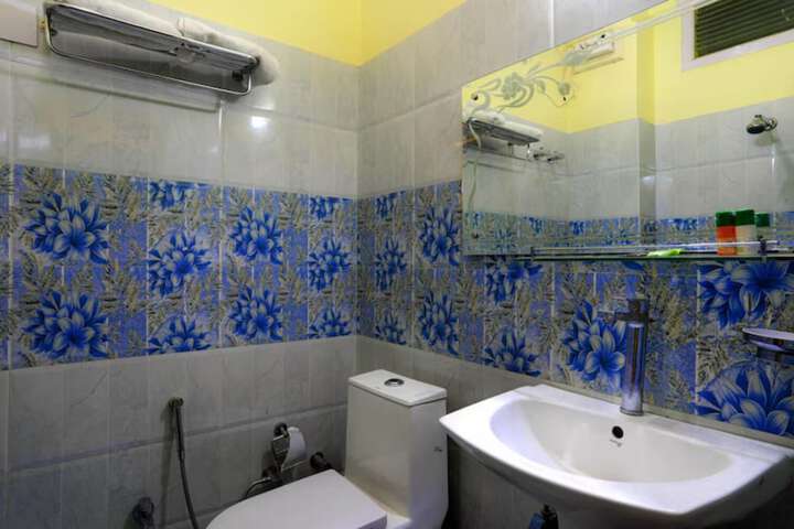 Room 12 of 26