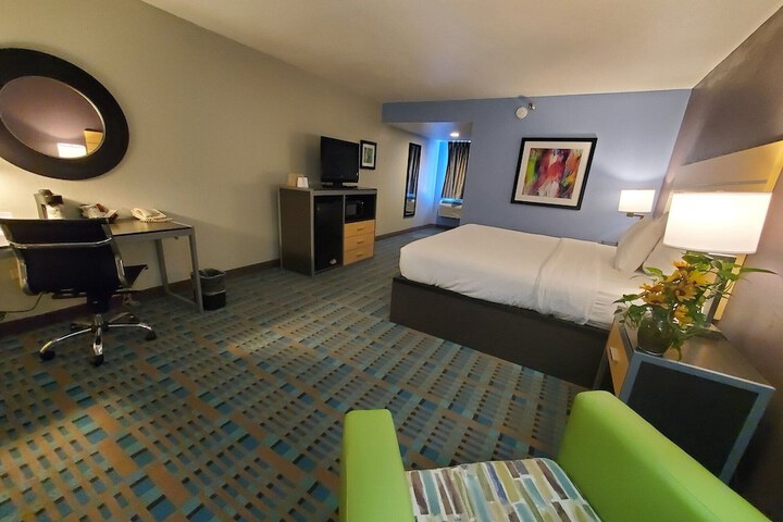 Room 51 of 85