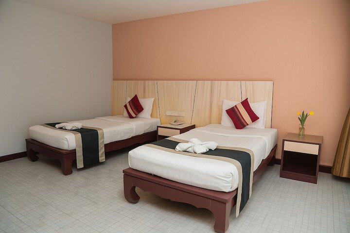 Room 15 of 127