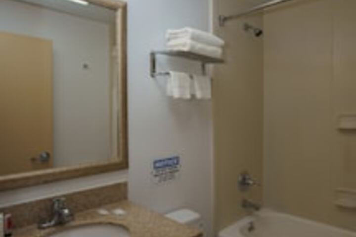 Room 43 of 60