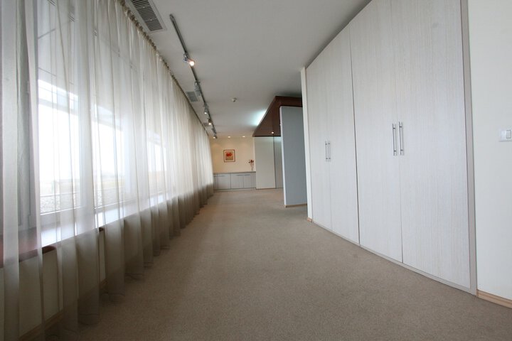 Ballroom/Hall 30 of 34