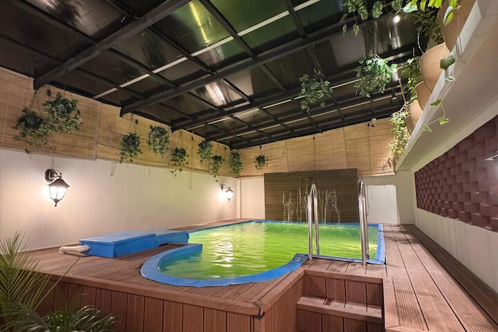 Pool 30 of 37