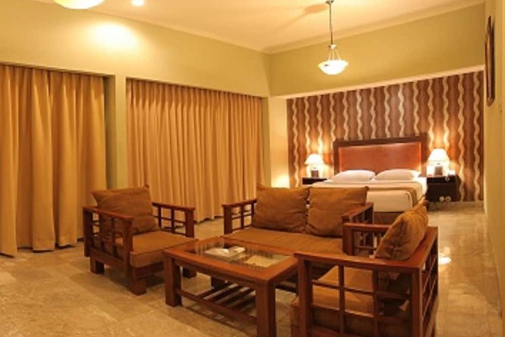 Room 8 of 28