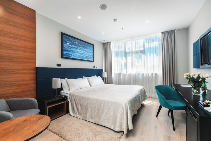 Room 25 of 105