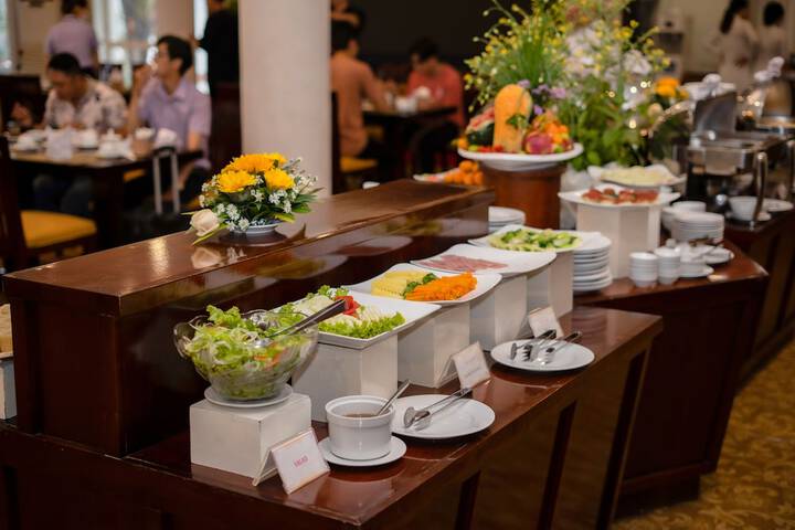 Dining 127 of 194