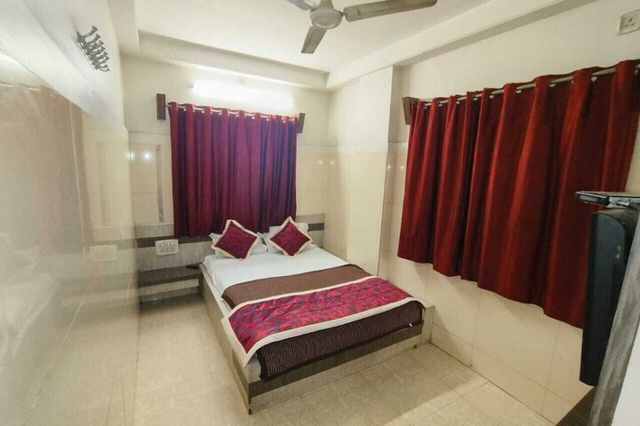 Room 3 of 17