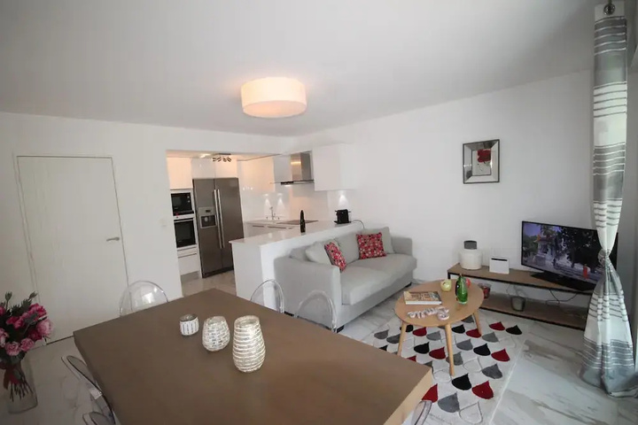Room 3 of 15