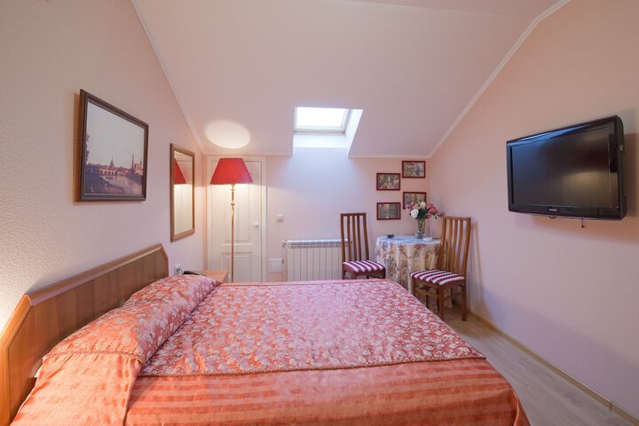 Room 15 of 63