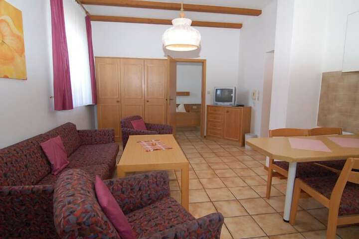 Room 17 of 41