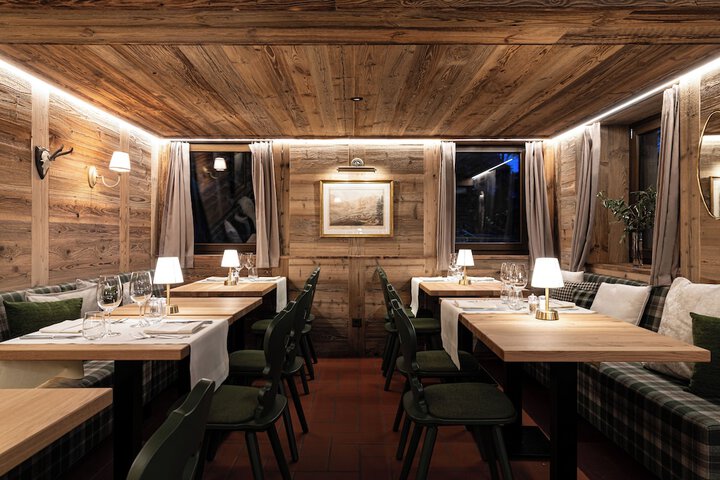 Dining 48 of 73