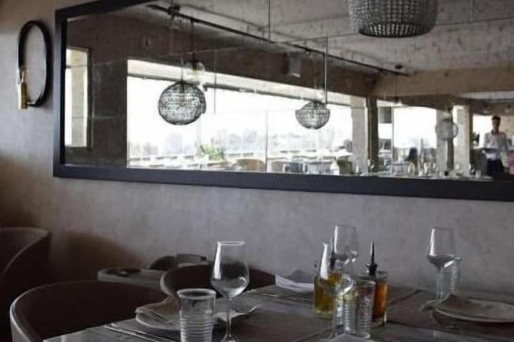 Dining 59 of 63