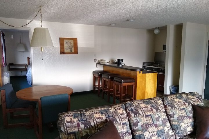 Room 7 of 34