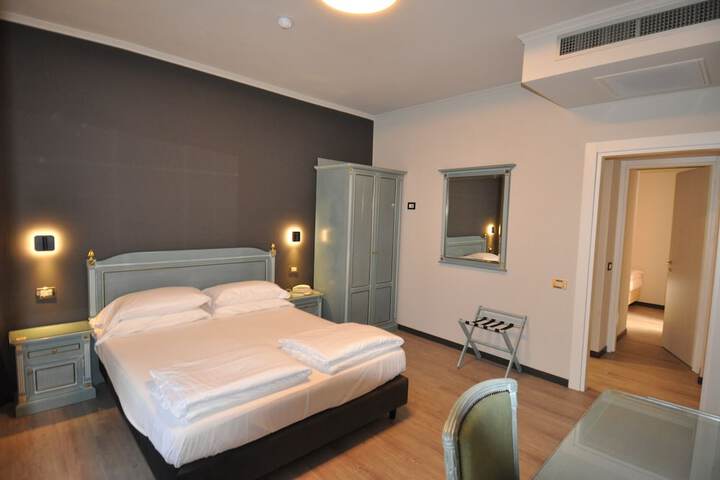 Room 35 of 115