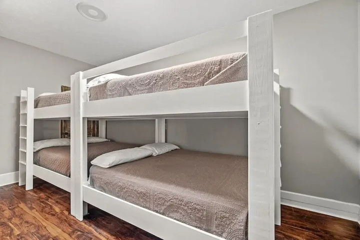 Room 2 of 24